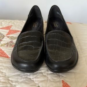 Clark’s slip on shoe
